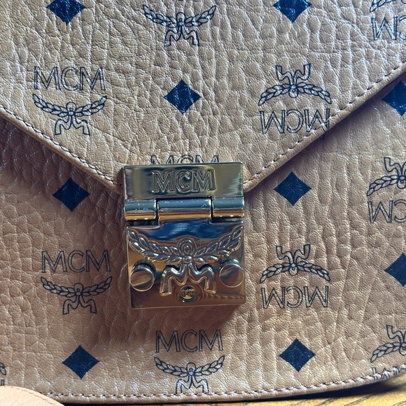 MCM PATRICIA SHOULDER BAG / CROSSBODY
HERITAGE COGNAC CANVAS - Picture 14 of 16